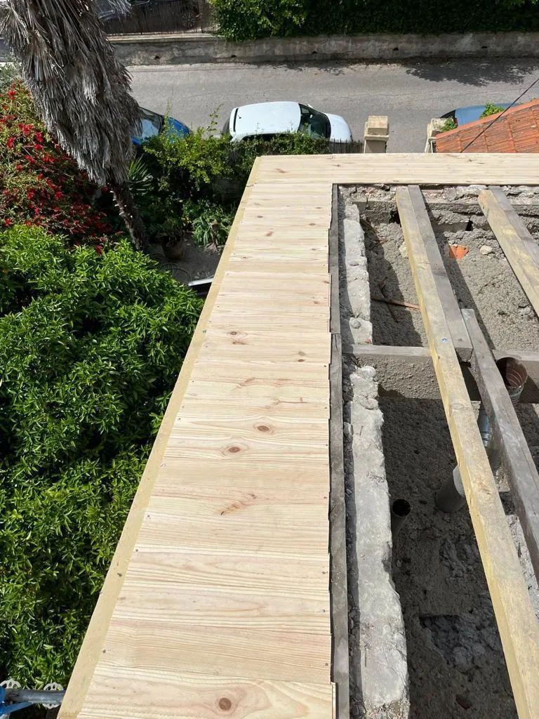 Toiture rénovée - couvreur Roquefort-les-Pins